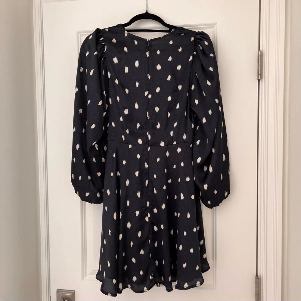 Dress - Picture 5 of 6